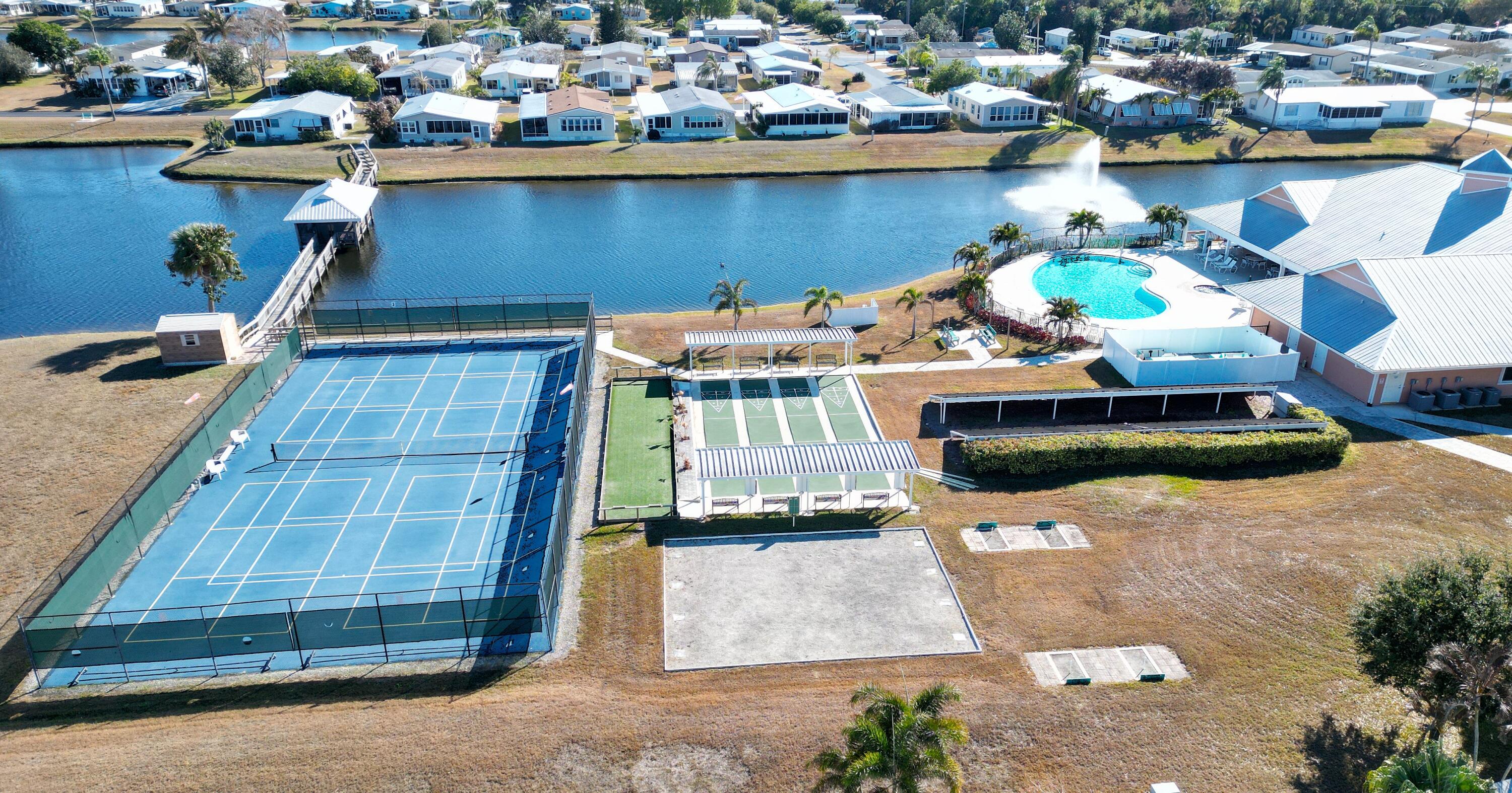 TROPICAL ISLES - Residential