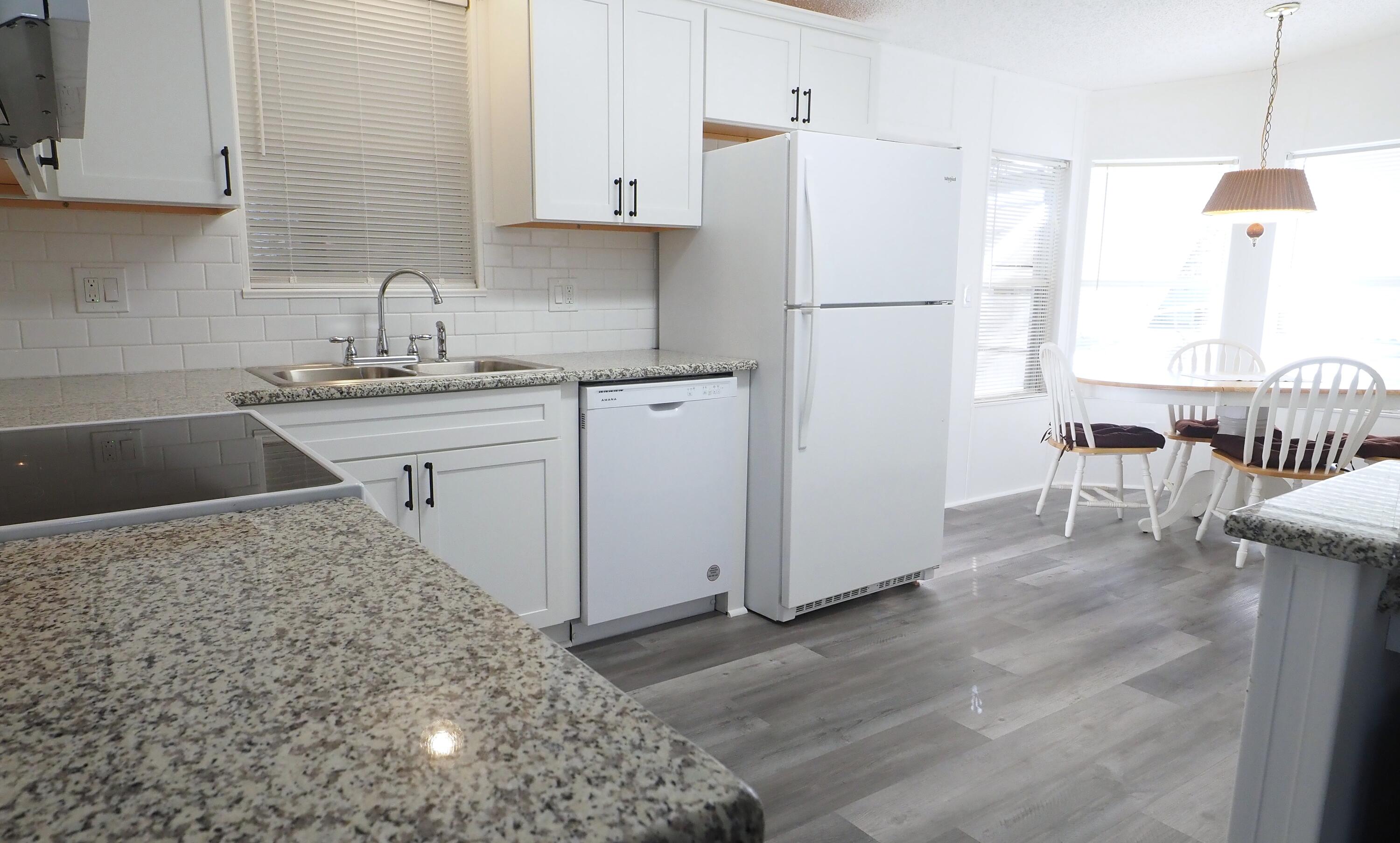 TROPICAL ISLES - Residential