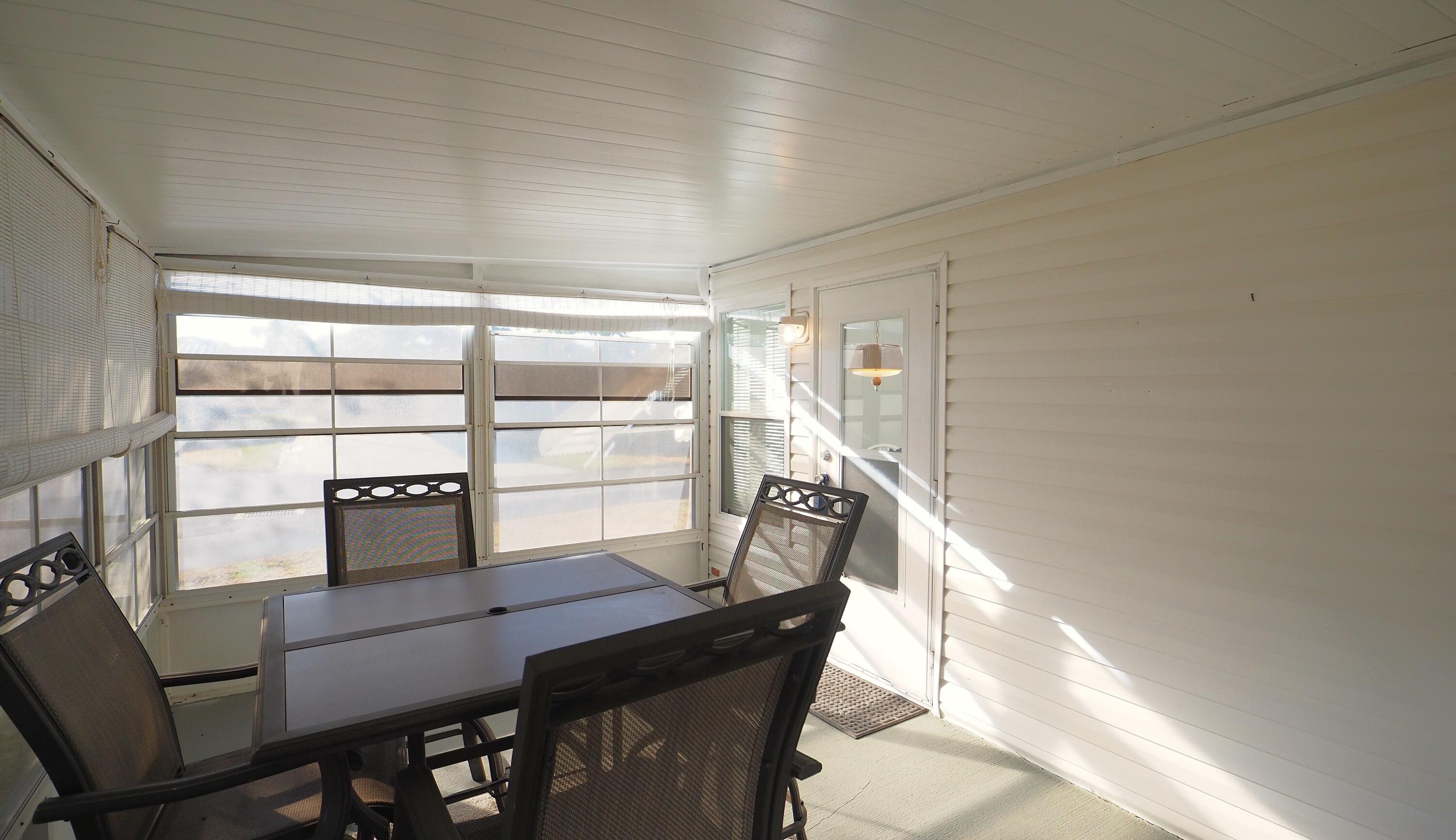 TROPICAL ISLES - Residential