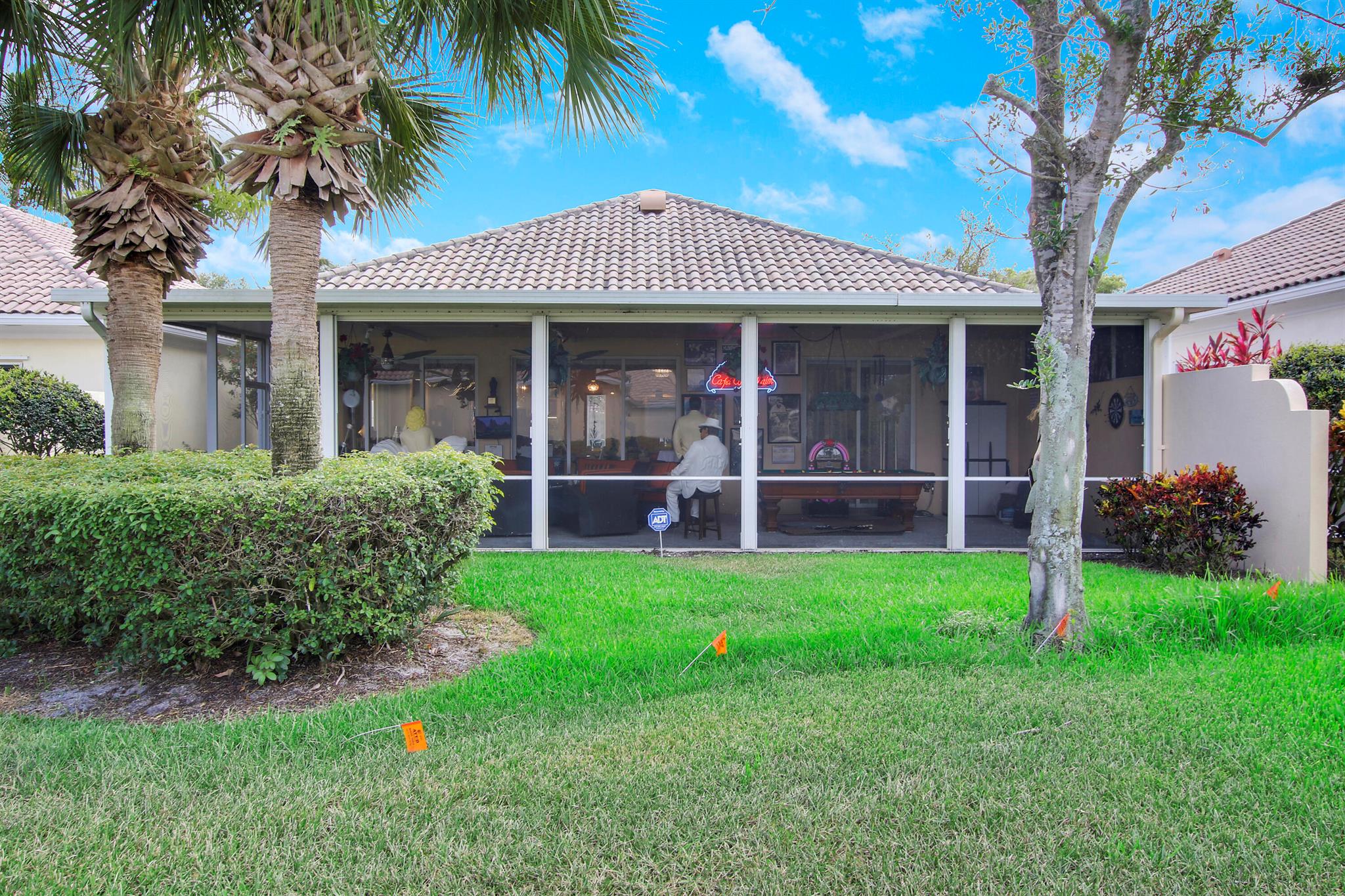 ISLES AT PALM BEACH GARDE - Residential