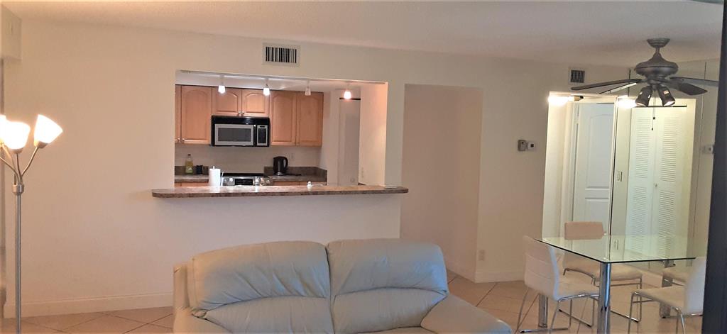 LAVERS DELRAY RACQUET CLUB CONDO - Residential Lease