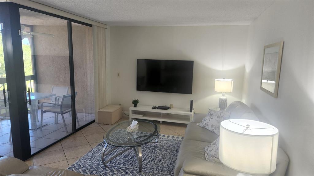 LAVERS DELRAY RACQUET CLUB CONDO - Residential Lease