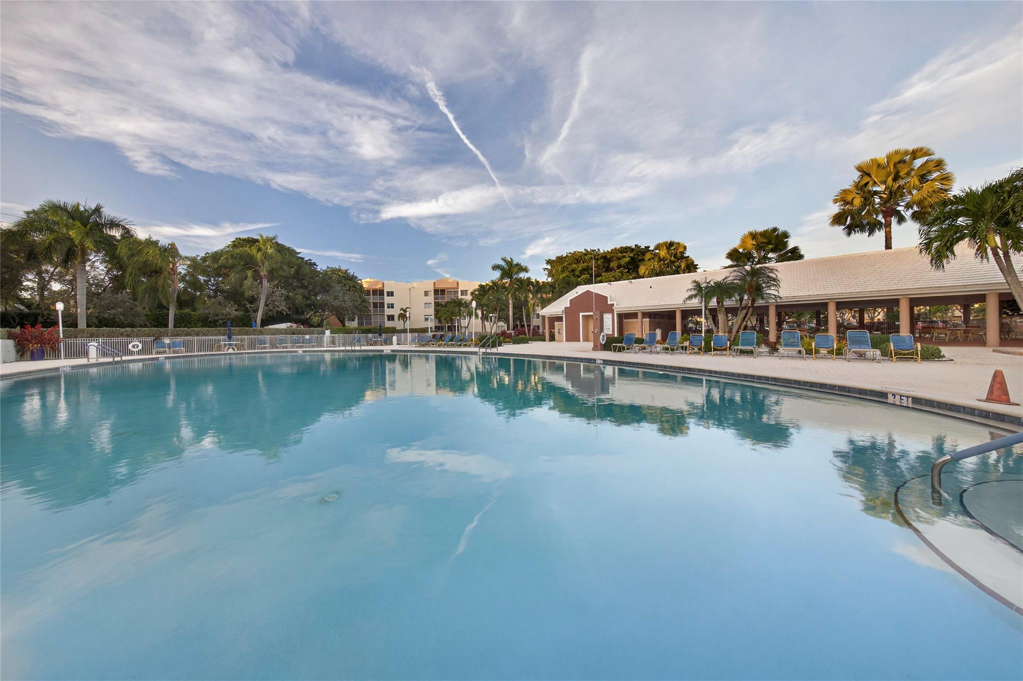 TRENT CONDOMINIUM H - Residential