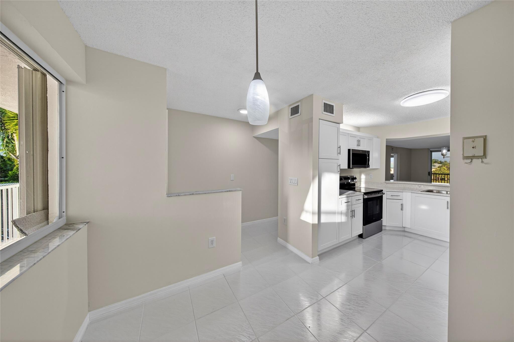 TRENT CONDOMINIUM H - Residential