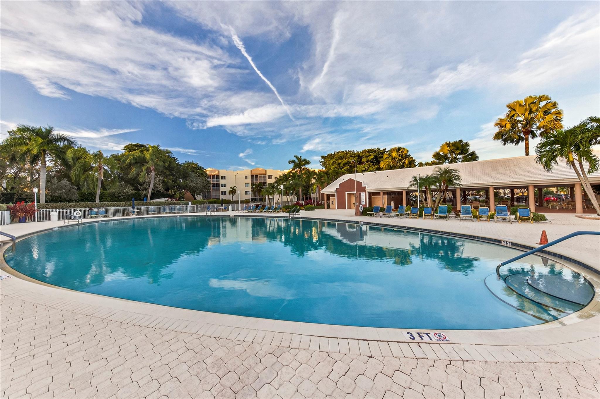 TRENT CONDOMINIUM H - Residential