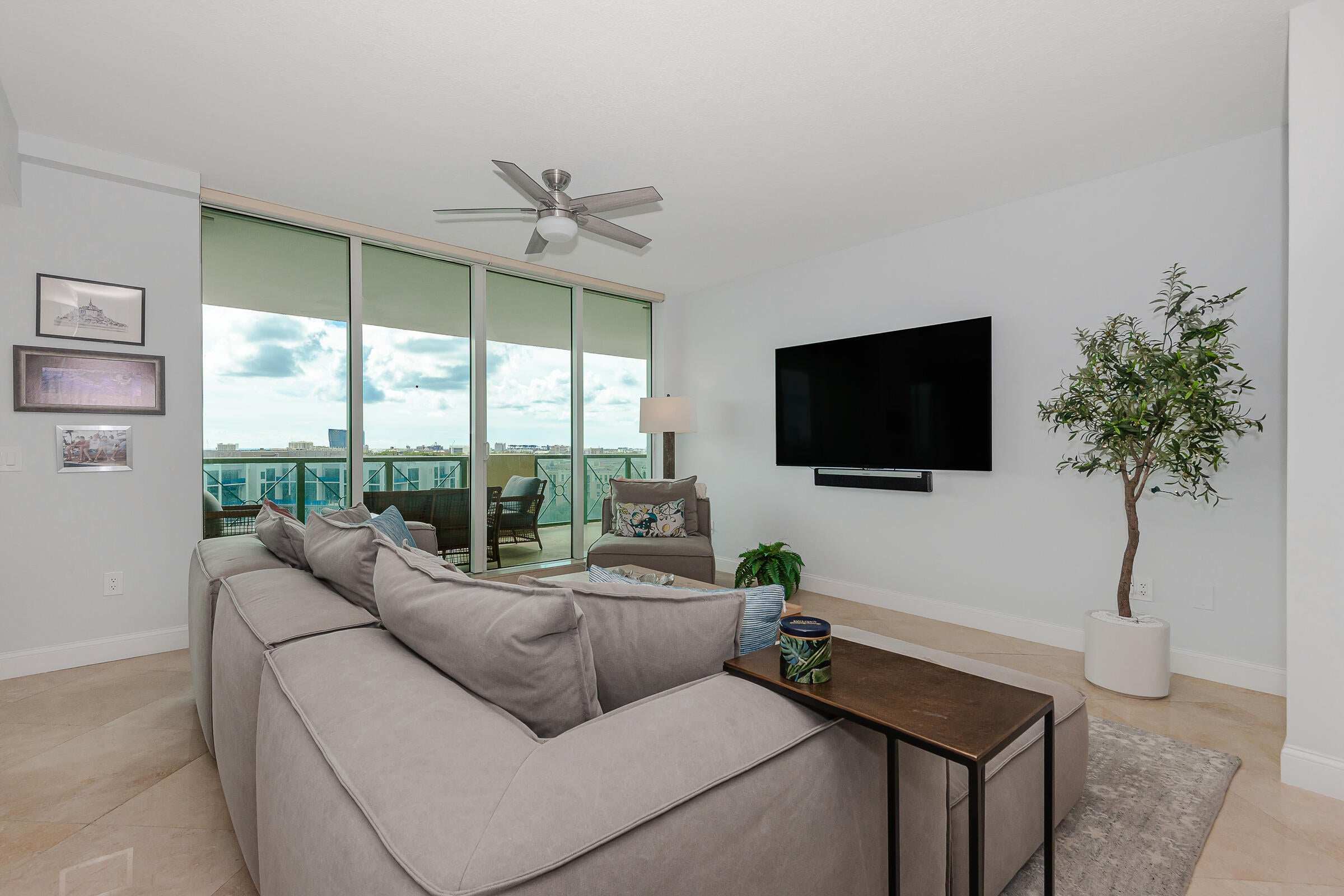 411 N NEW RIVER Drive E 1205