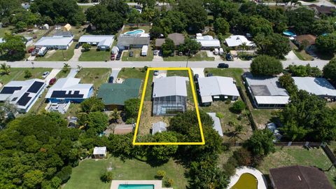 Single Family Residence in Fort Pierce FL 1013 Hispana Avenue Ave 24.jpg