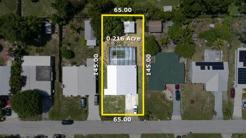 Single Family Residence in Fort Pierce FL 1013 Hispana Avenue Ave 26.jpg