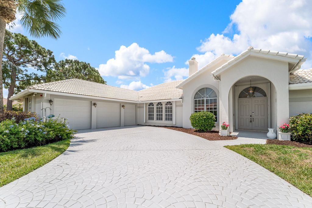 Photo of 1402 SW Osprey Cove, Port Saint Lucie, FL 34986 (MLS # B26023408)