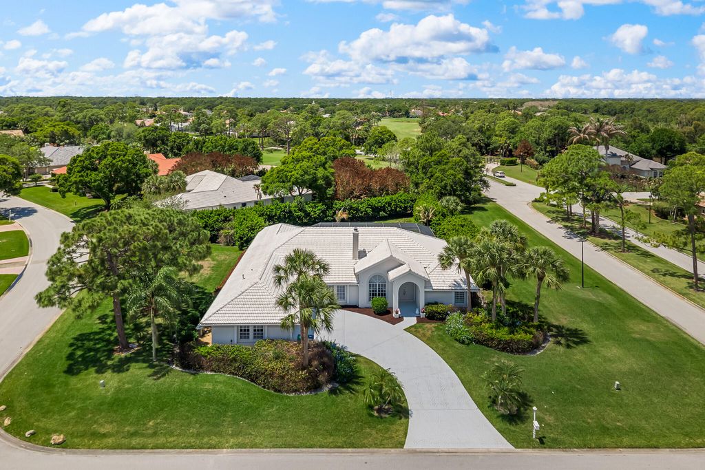 Photo of 1402 SW Osprey Cove, Port Saint Lucie, FL 34986 (MLS # B26023408)