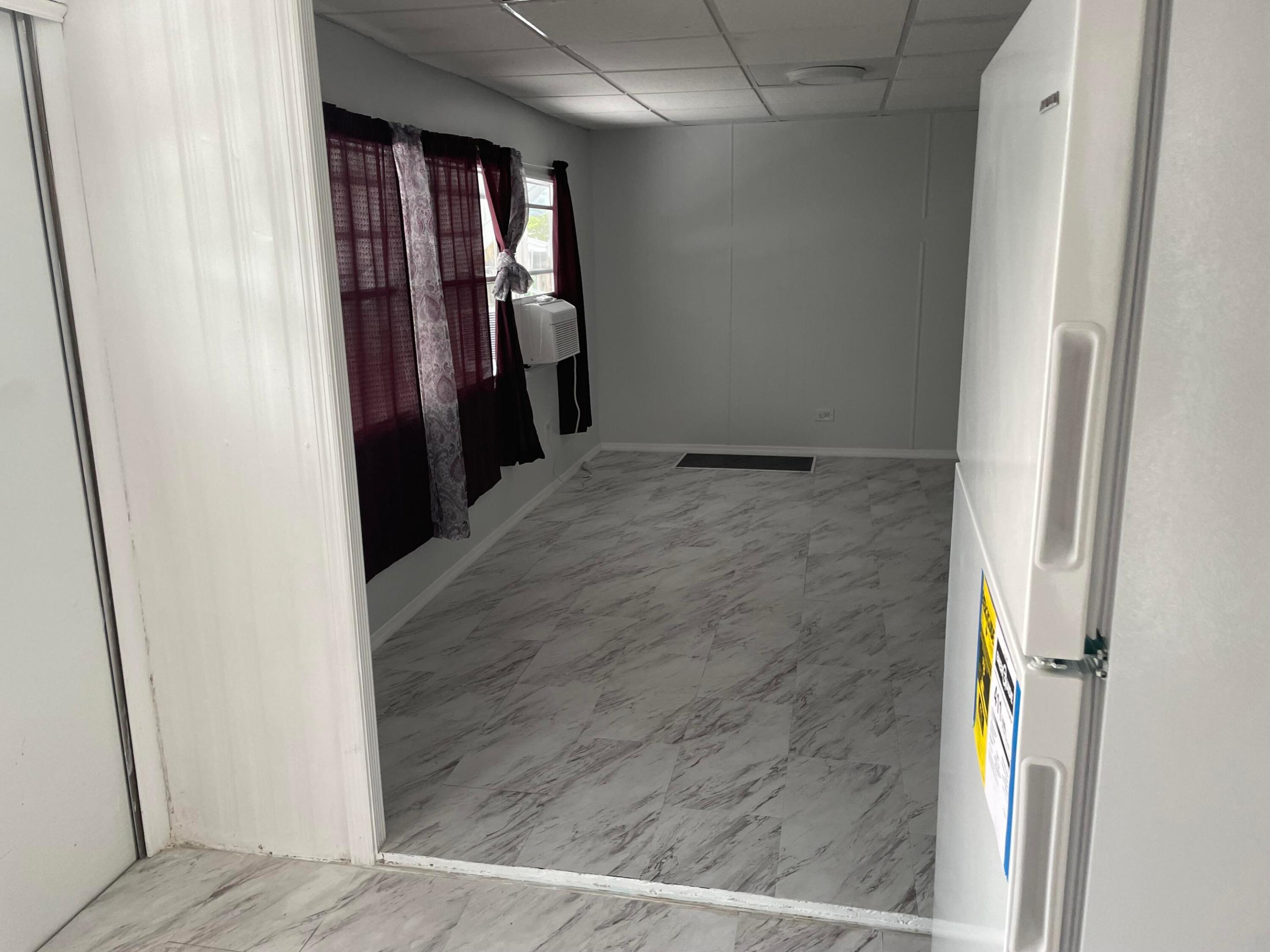 HILLTOP PARK - Residential