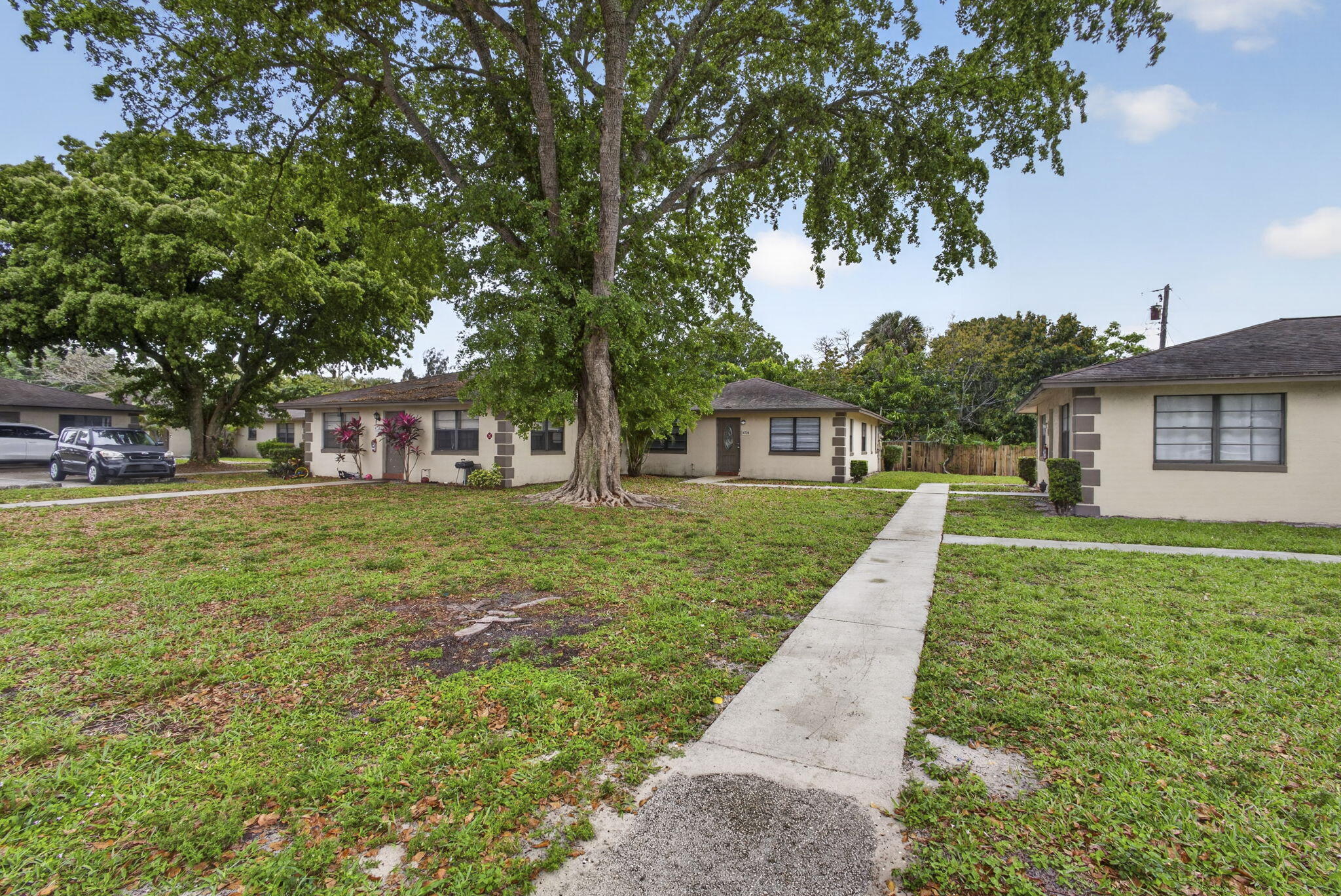 SUMMIT VILLAS CONDO - Residential