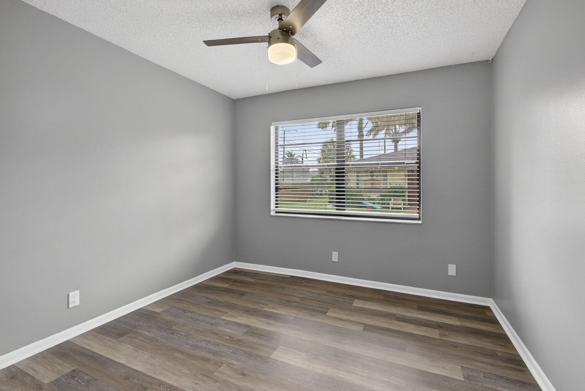 SUMMIT VILLAS CONDO - Residential