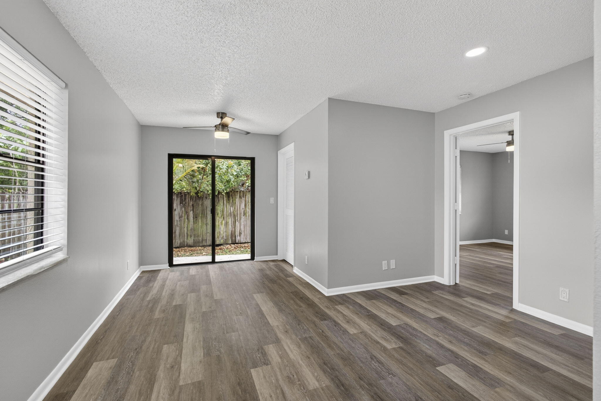SUMMIT VILLAS CONDO - Residential