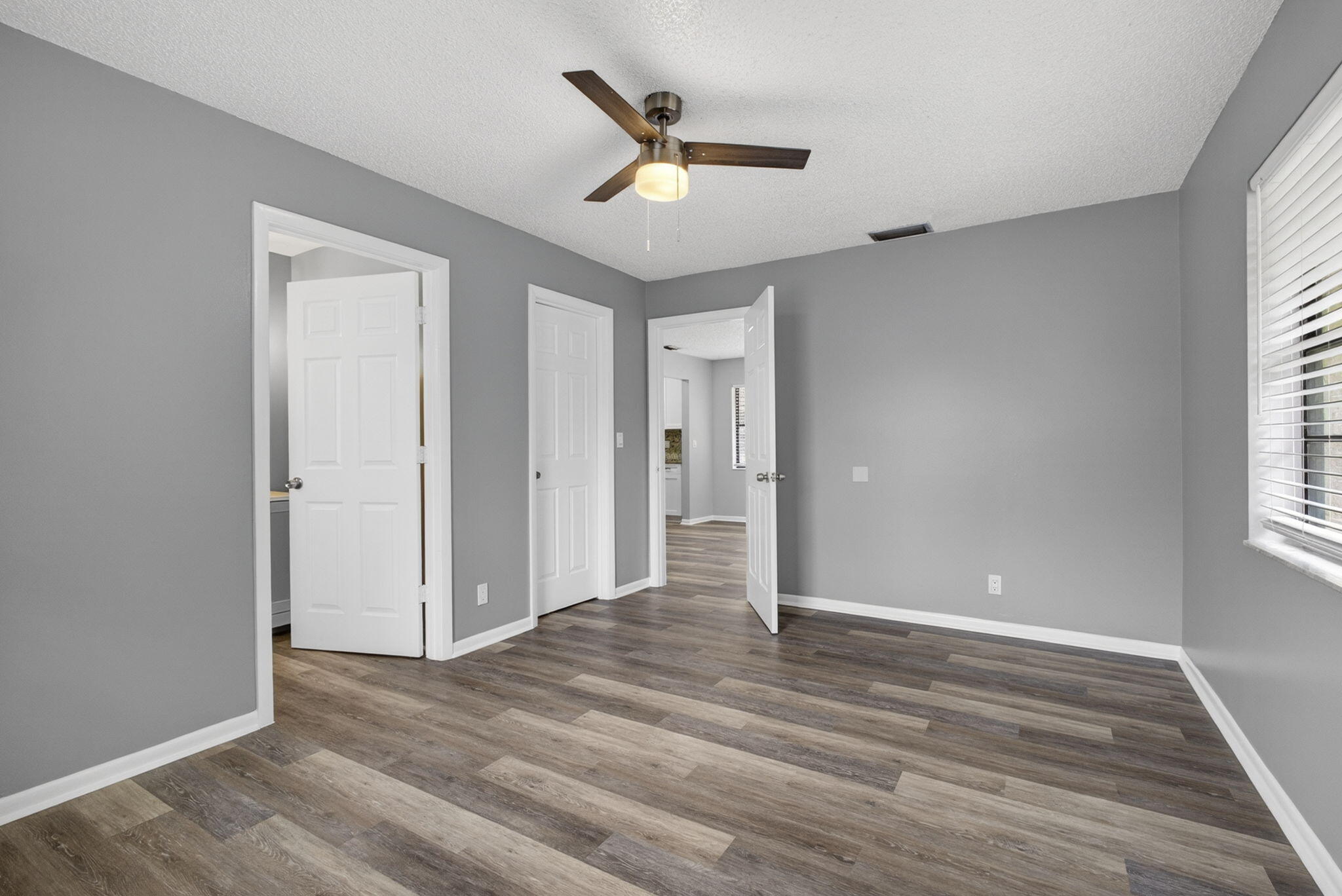 SUMMIT VILLAS CONDO - Residential