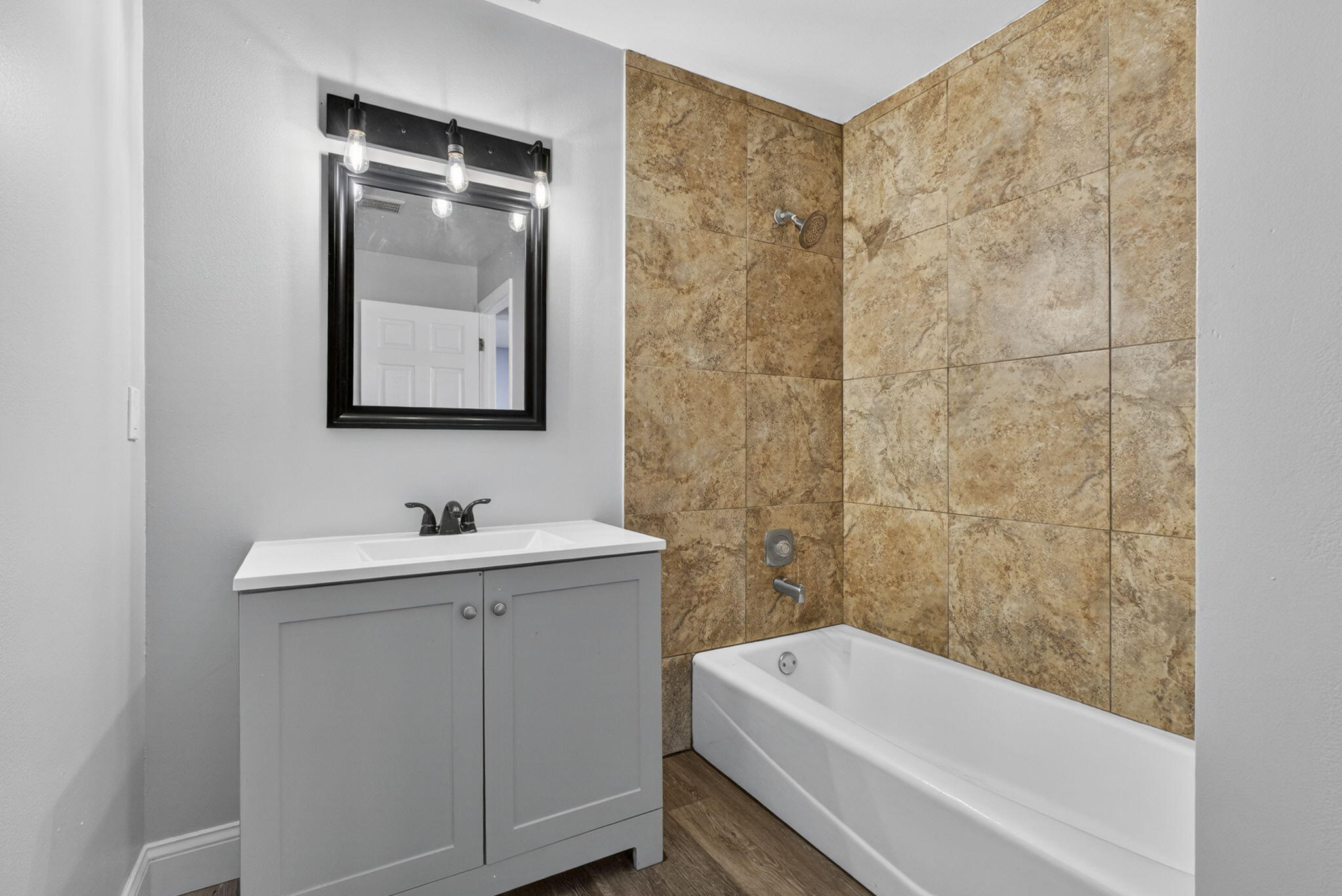 SUMMIT VILLAS CONDO - Residential