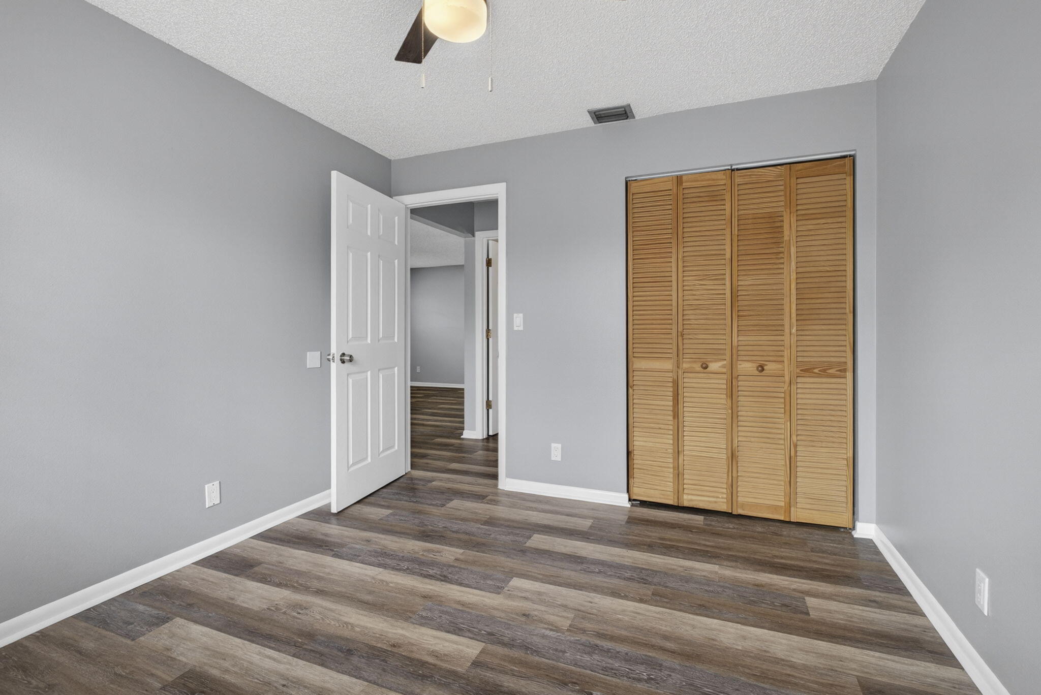 SUMMIT VILLAS CONDO - Residential