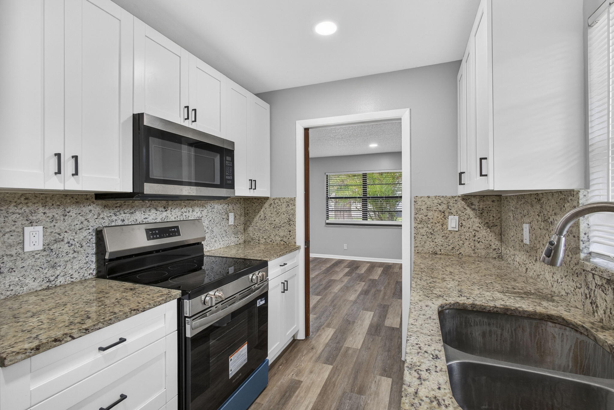 SUMMIT VILLAS CONDO - Residential