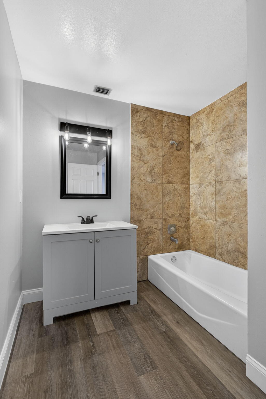 SUMMIT VILLAS CONDO - Residential