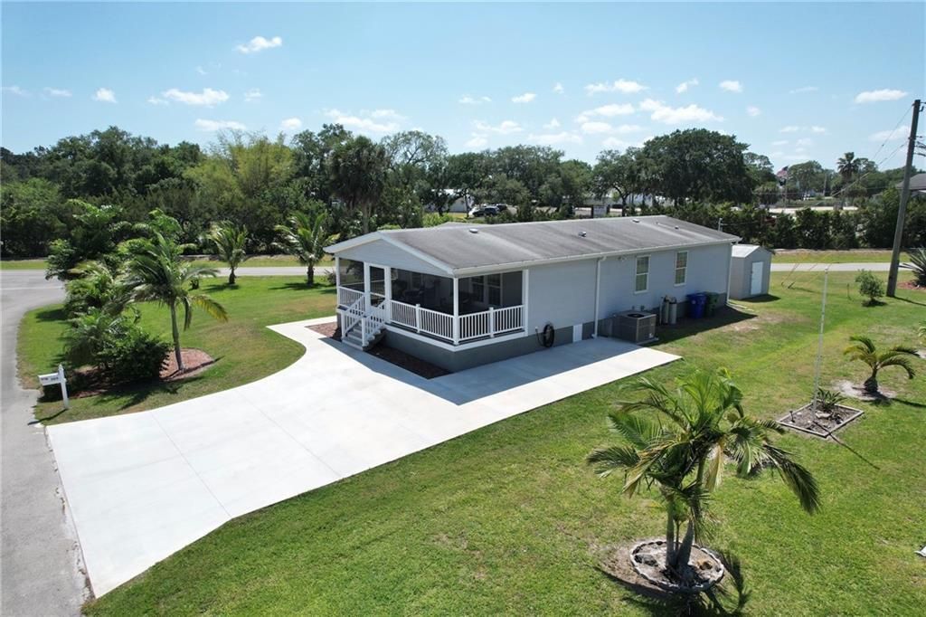 Photo of 309 Pineapple Street, Sebastian, FL 32958 (MLS # R11079814)