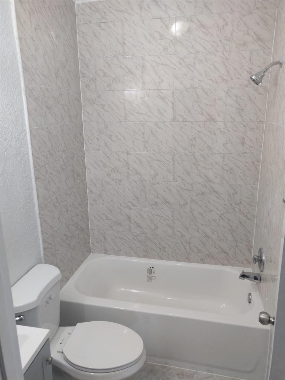 Dania Heights Ext 5-19 B - Residential Lease