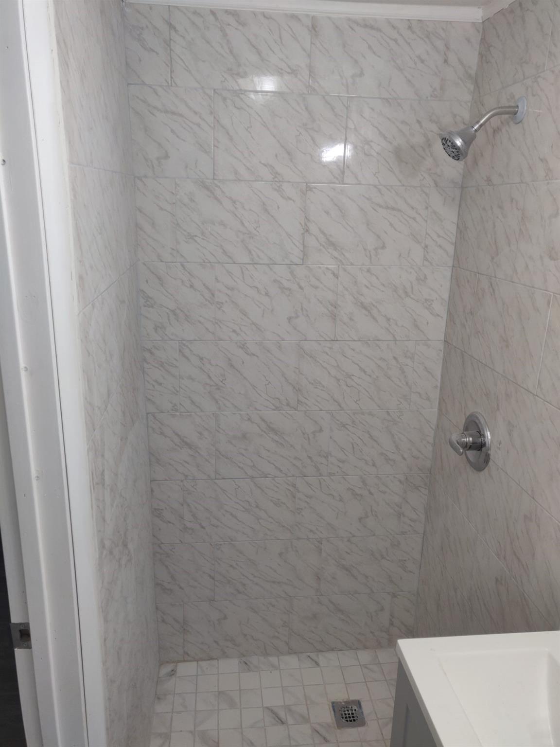 Dania Heights Ext 5-19 B - Residential Lease