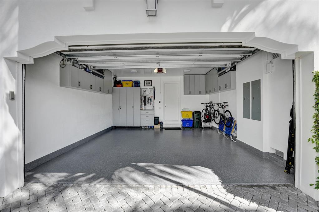 WINDSOR - Residential