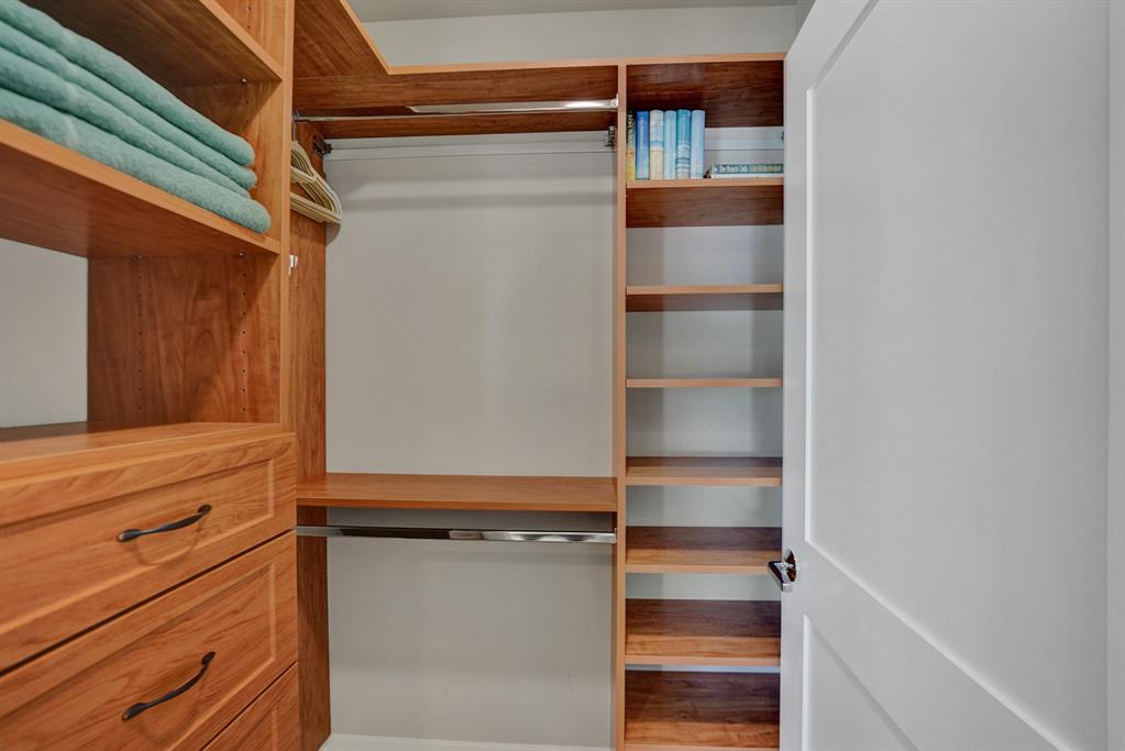 WINDSOR - Residential