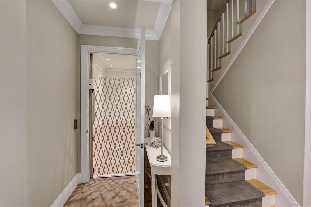 WINDSOR - Residential