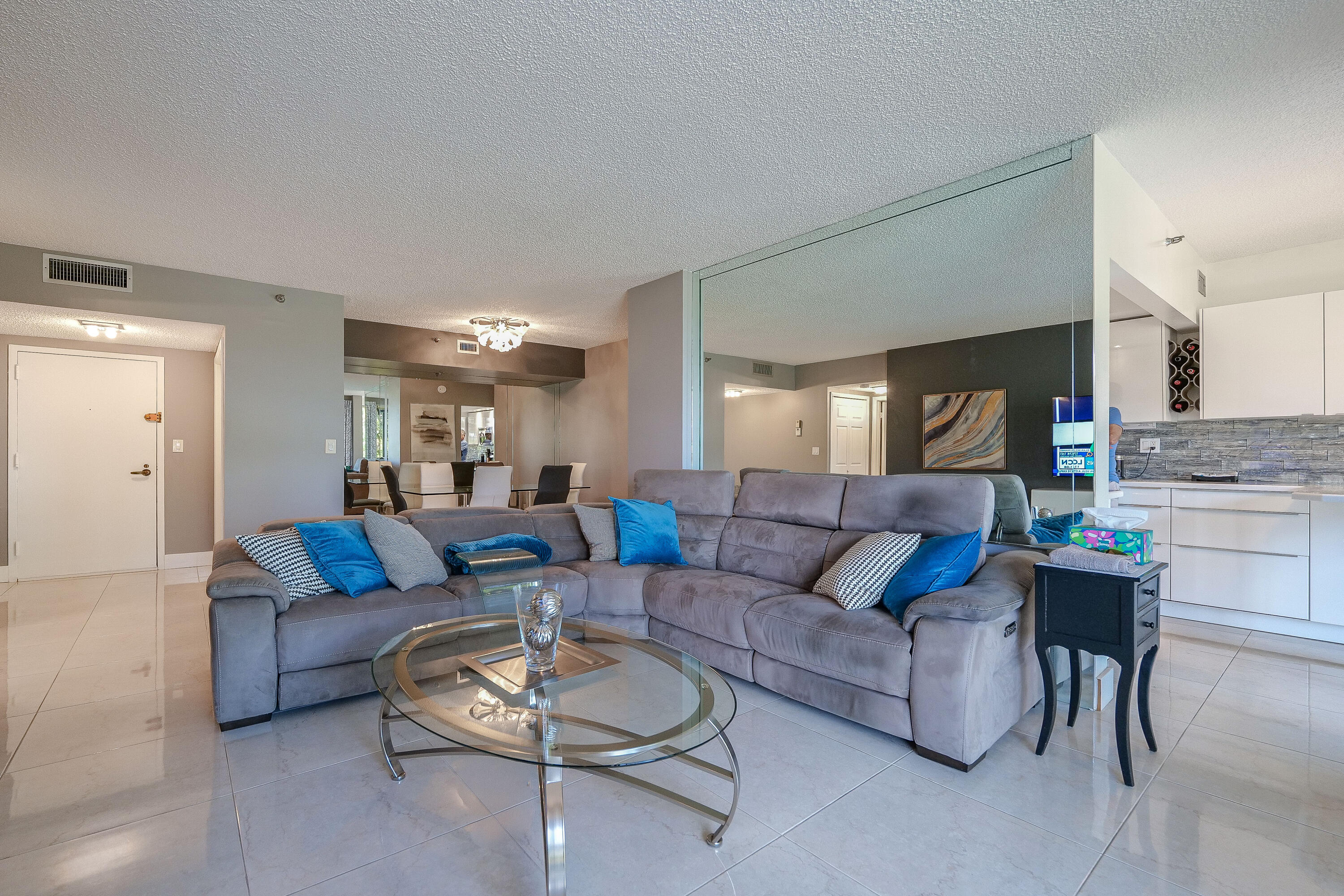 ENVIRON TOWERS - Residential