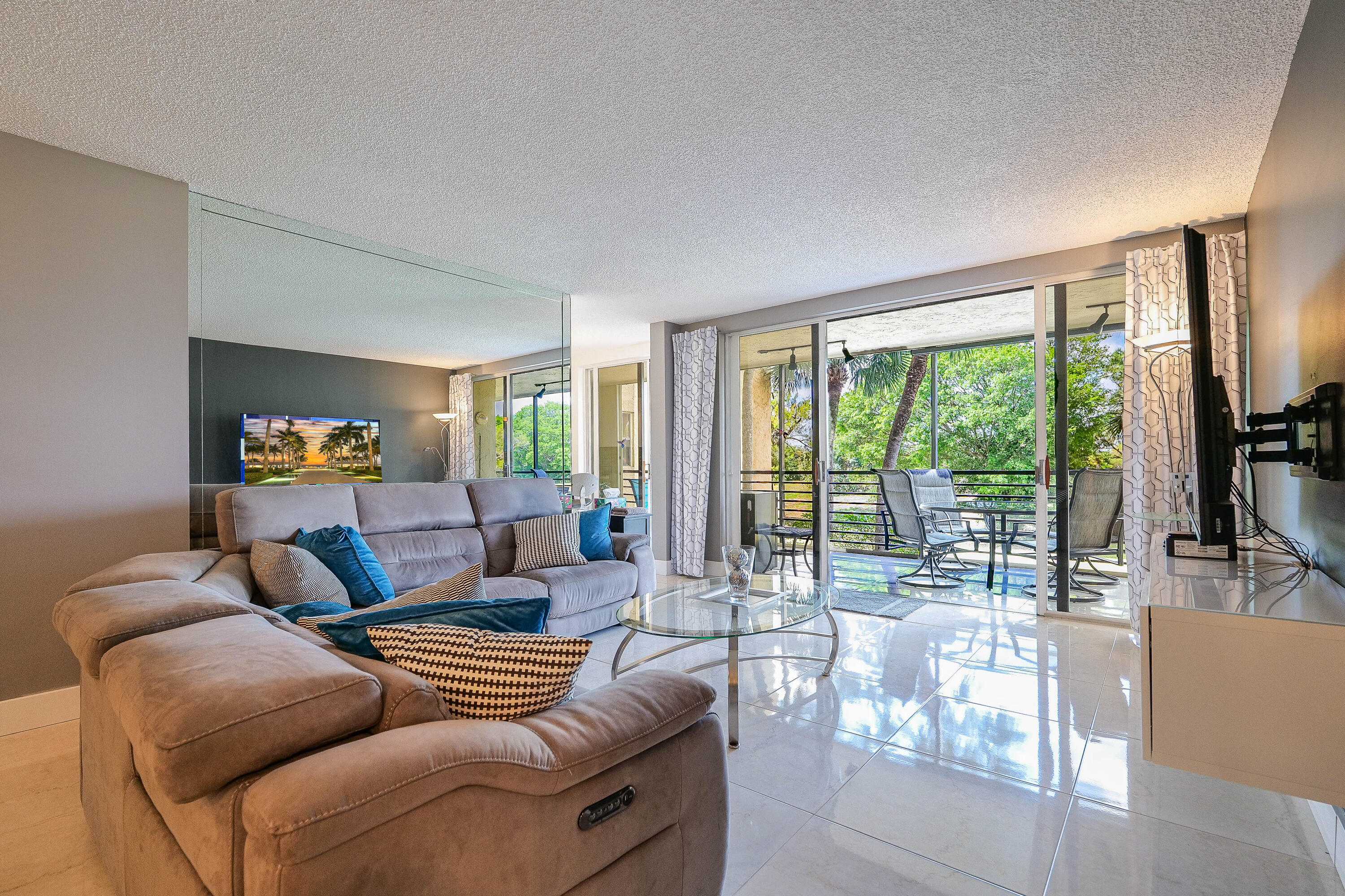 ENVIRON TOWERS - Residential