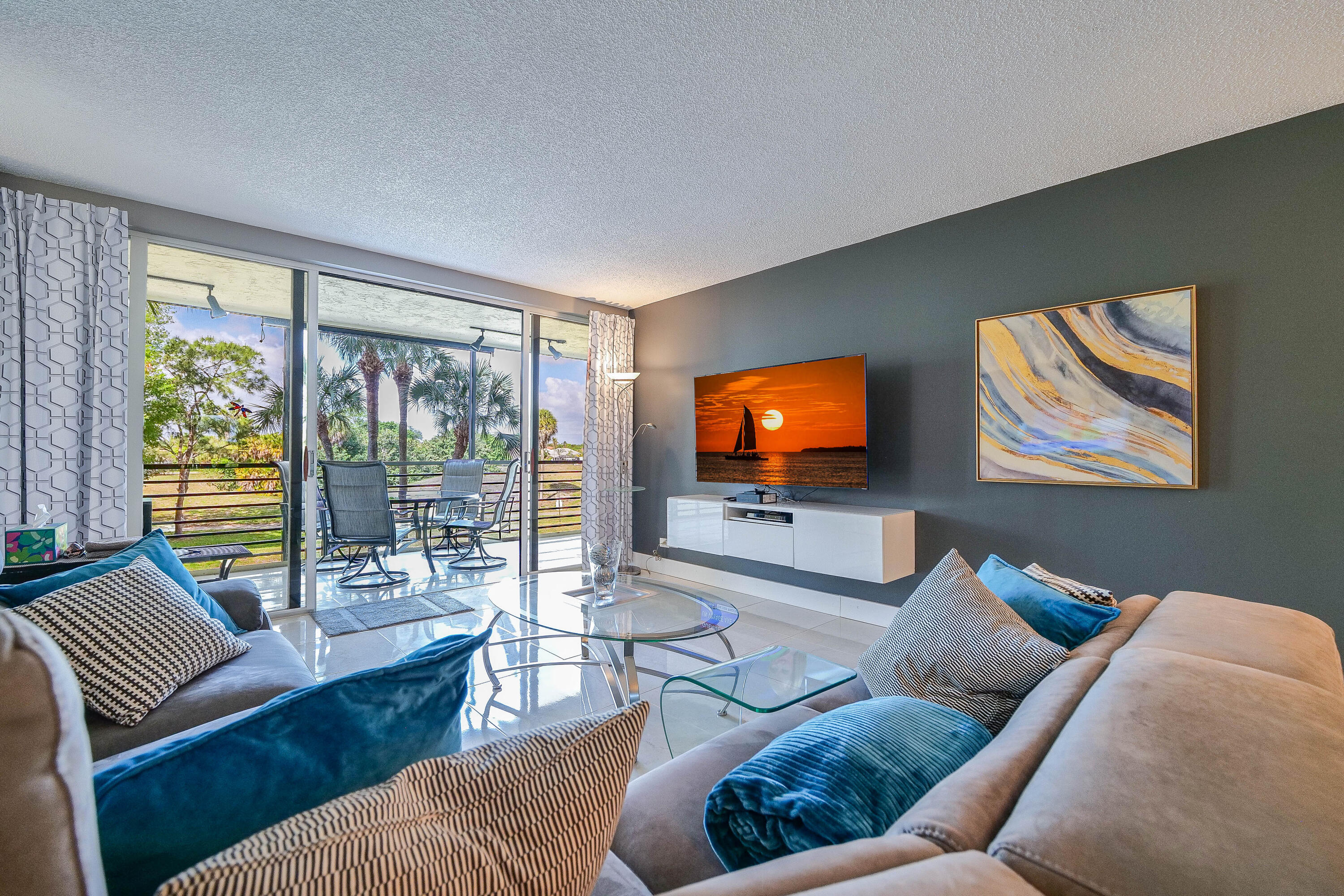 ENVIRON TOWERS - Residential