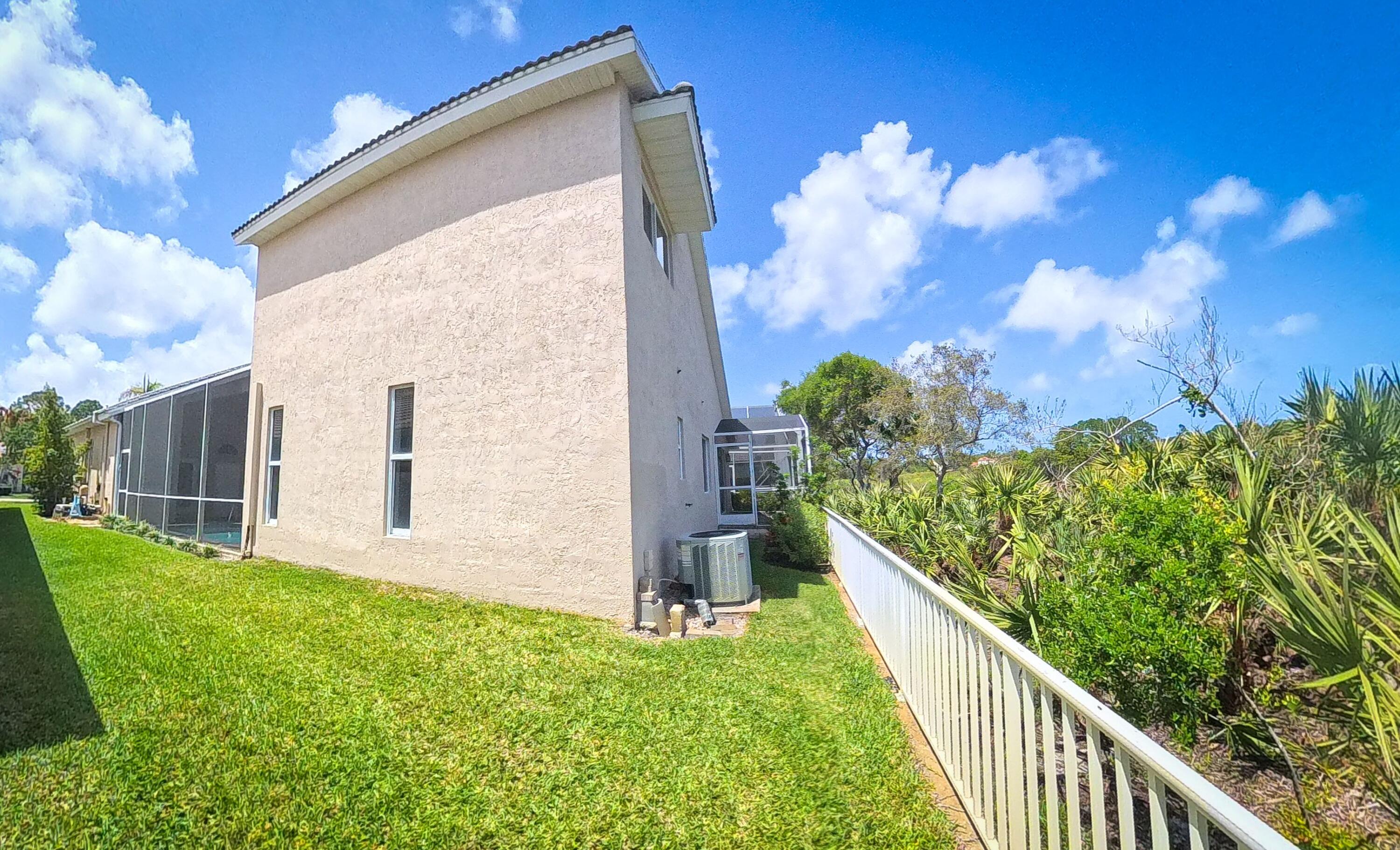 BANNER LAKE (AKA COTTAGES AT HOBE SOUND) - Residential