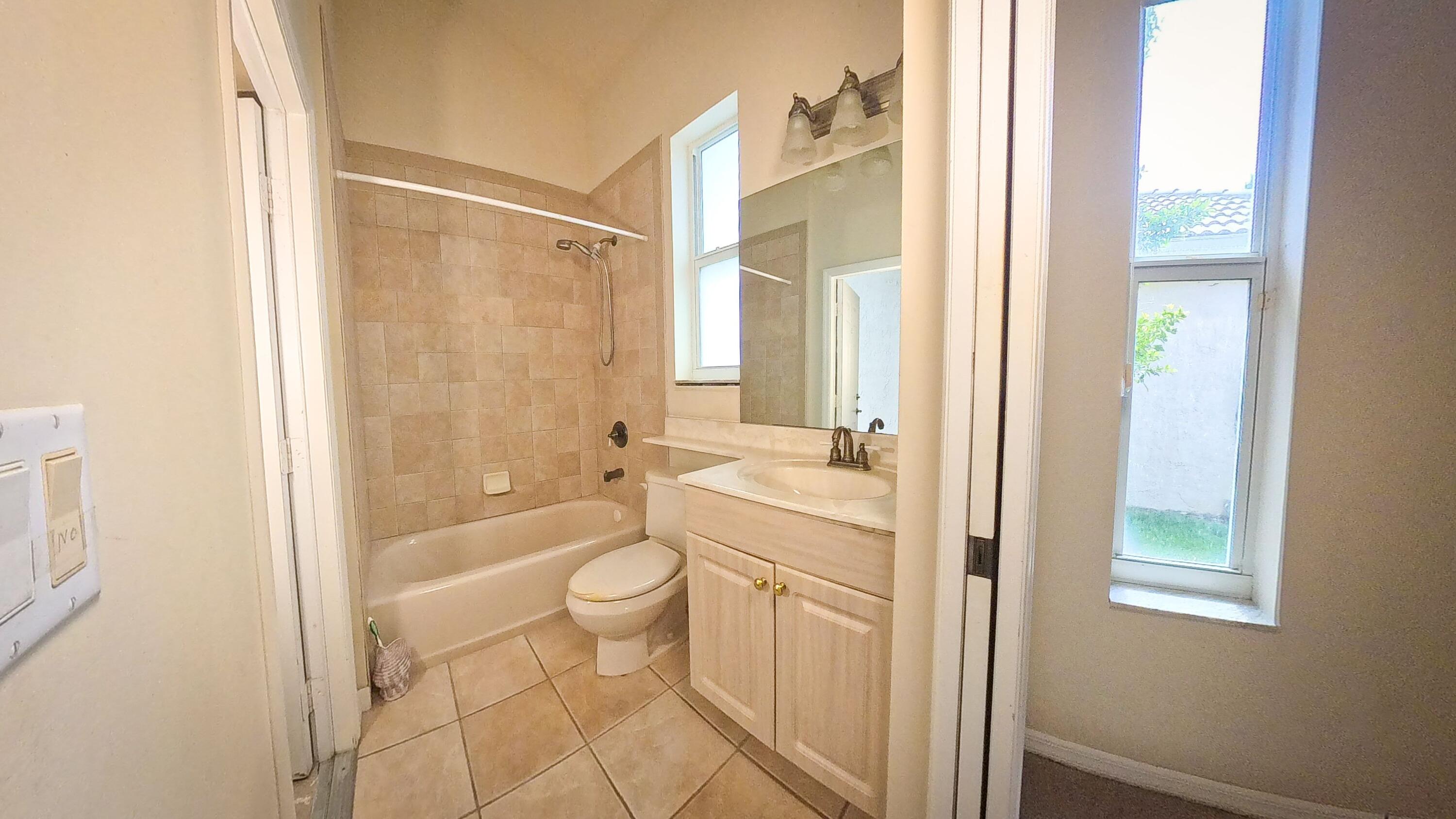 BANNER LAKE (AKA COTTAGES AT HOBE SOUND) - Residential