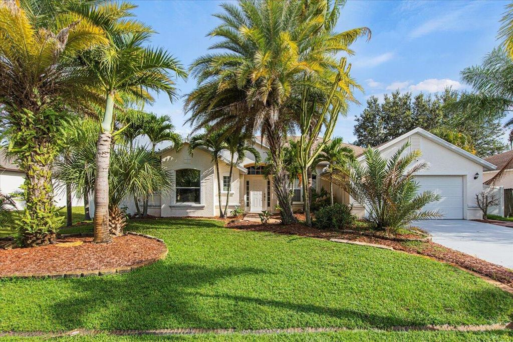 Photo of 427 SW Fields Avenue, Port St Lucie, FL 34953 (MLS # R10920560)