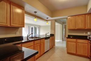 ROYAL PALM YACHT & COUNTRY CLUB - Residential Lease