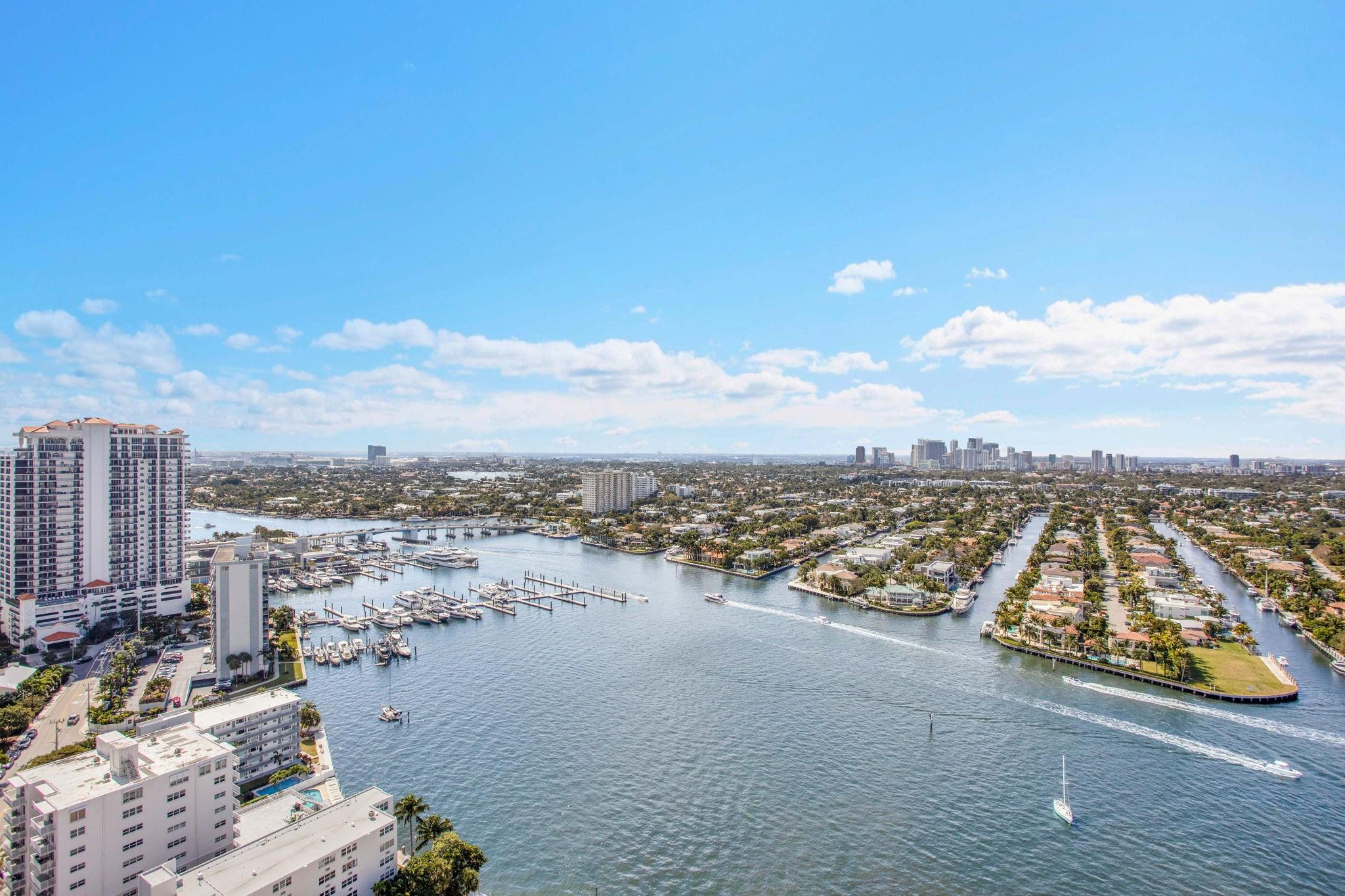 153 N Seabreeze Boulevard 2504-S