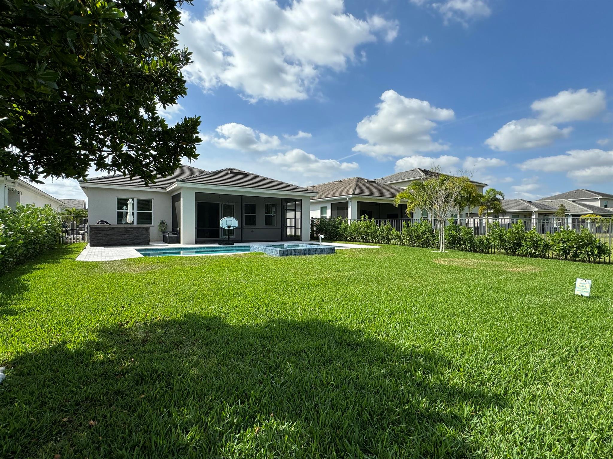 MEADOWS OF WESTLAKE - Residential Lease