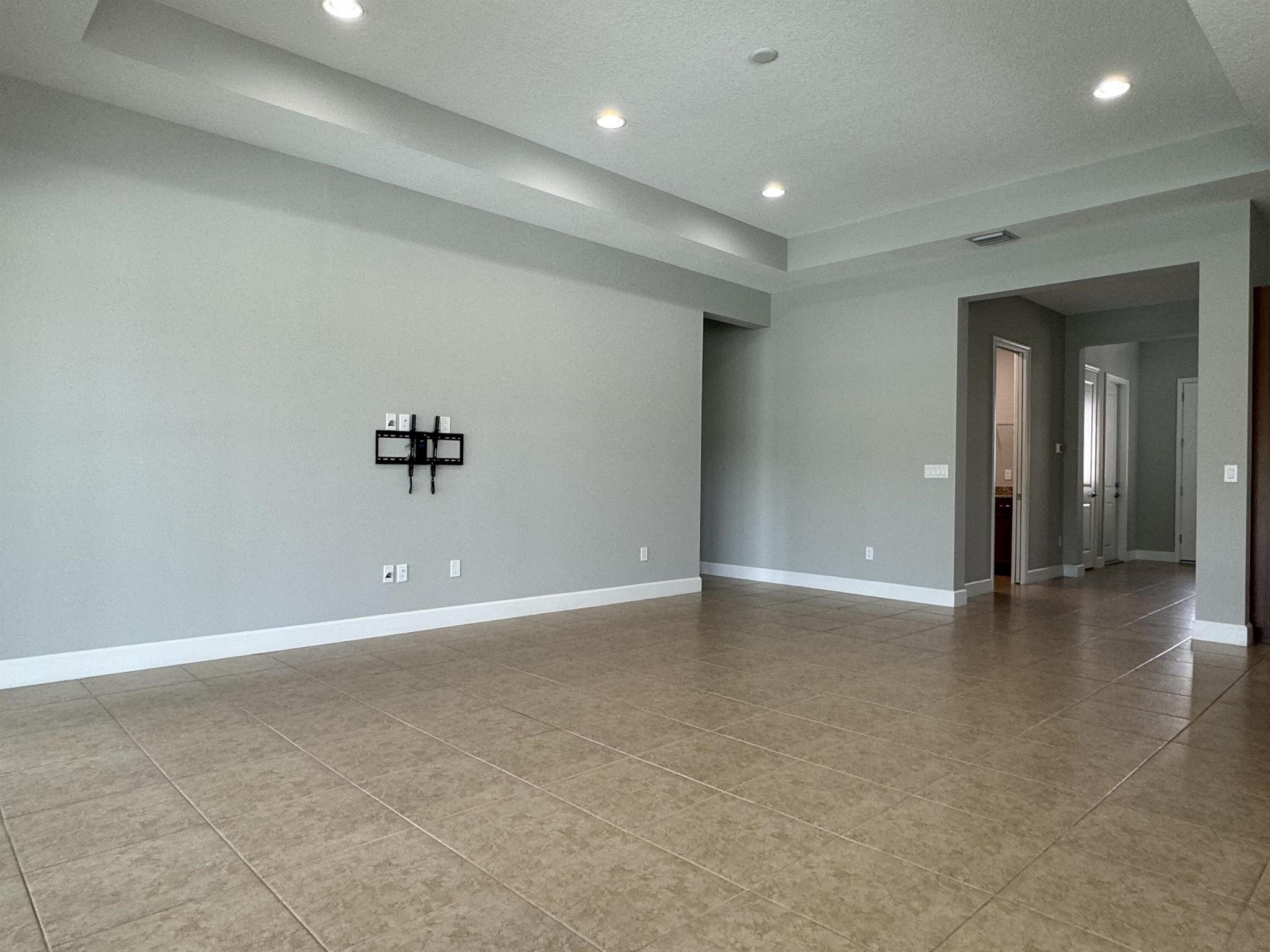 MEADOWS OF WESTLAKE - Residential Lease