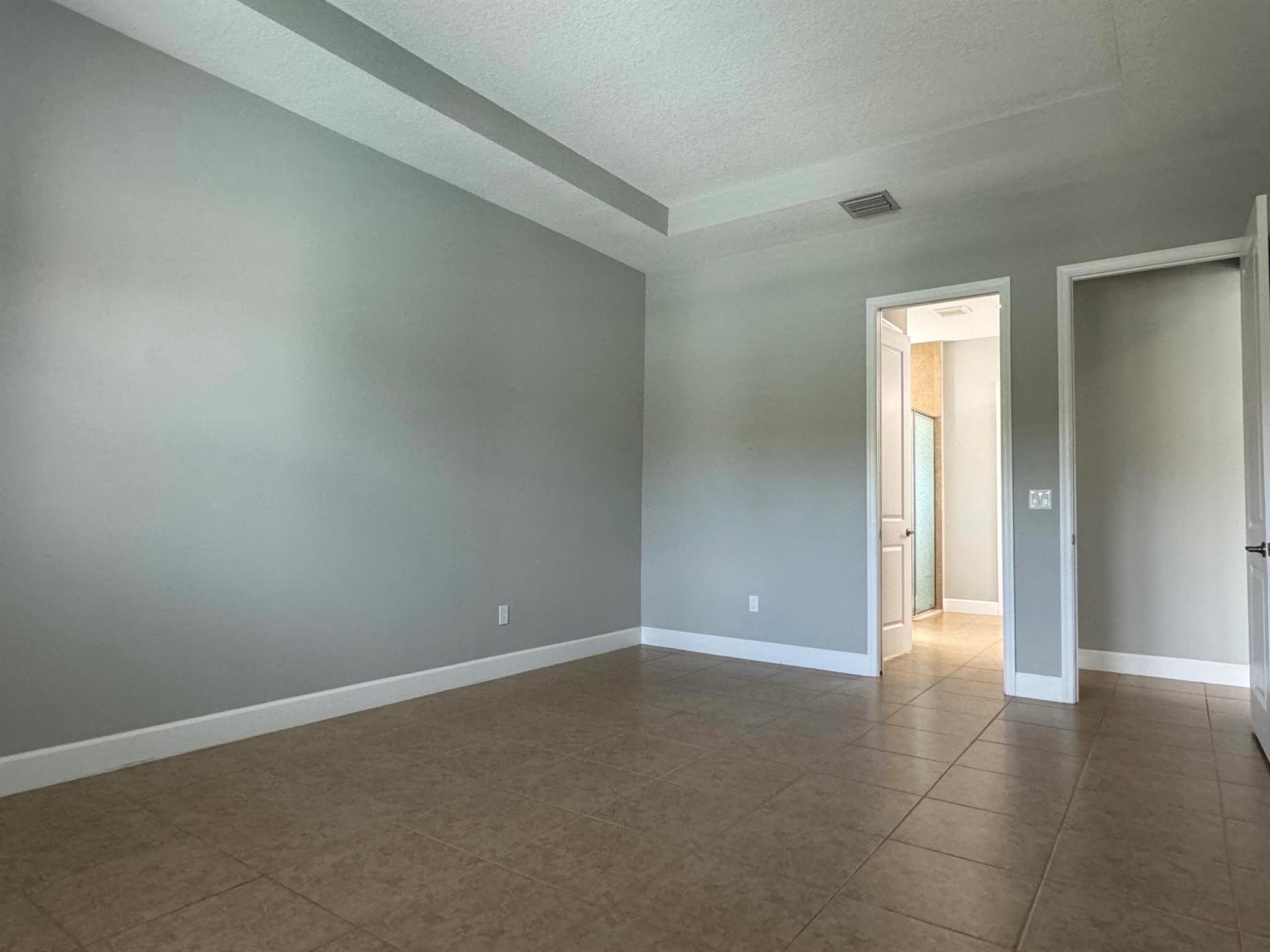 MEADOWS OF WESTLAKE - Residential Lease