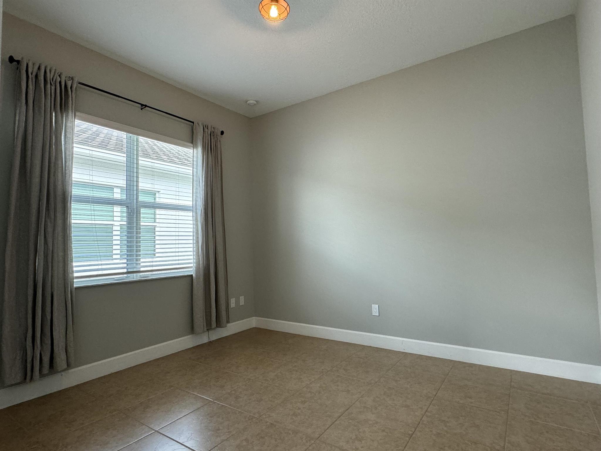 MEADOWS OF WESTLAKE - Residential Lease