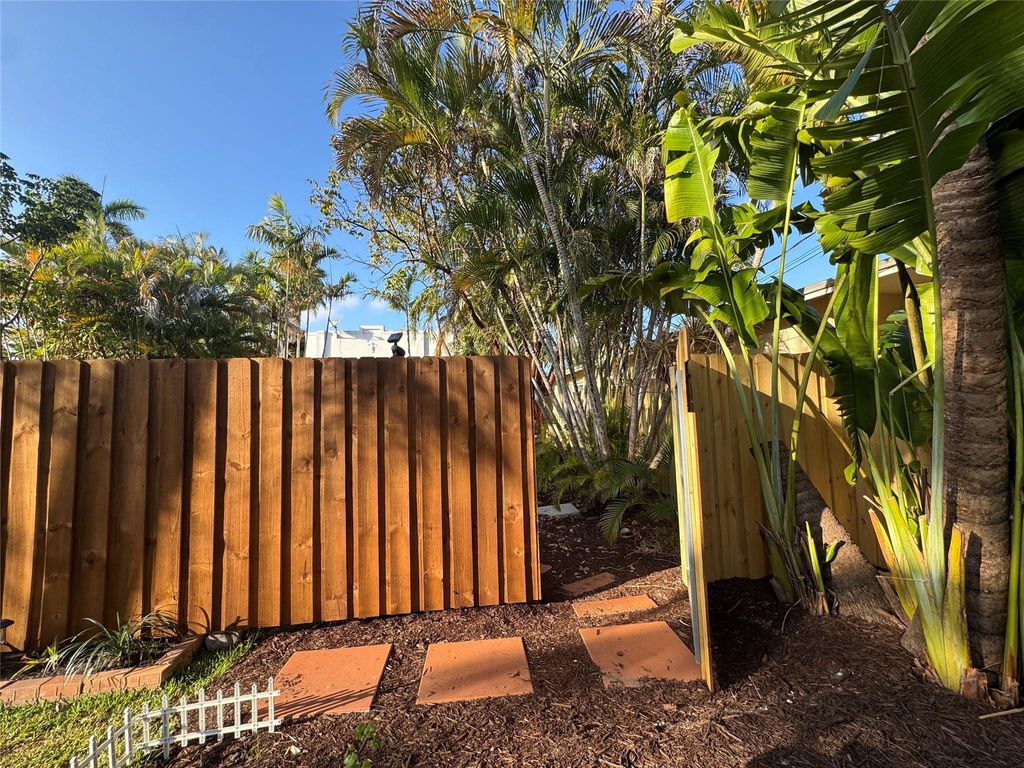 Photo of 1573 NE 33rd Street, Oakland Park, FL 33334 (MLS # F10556752)