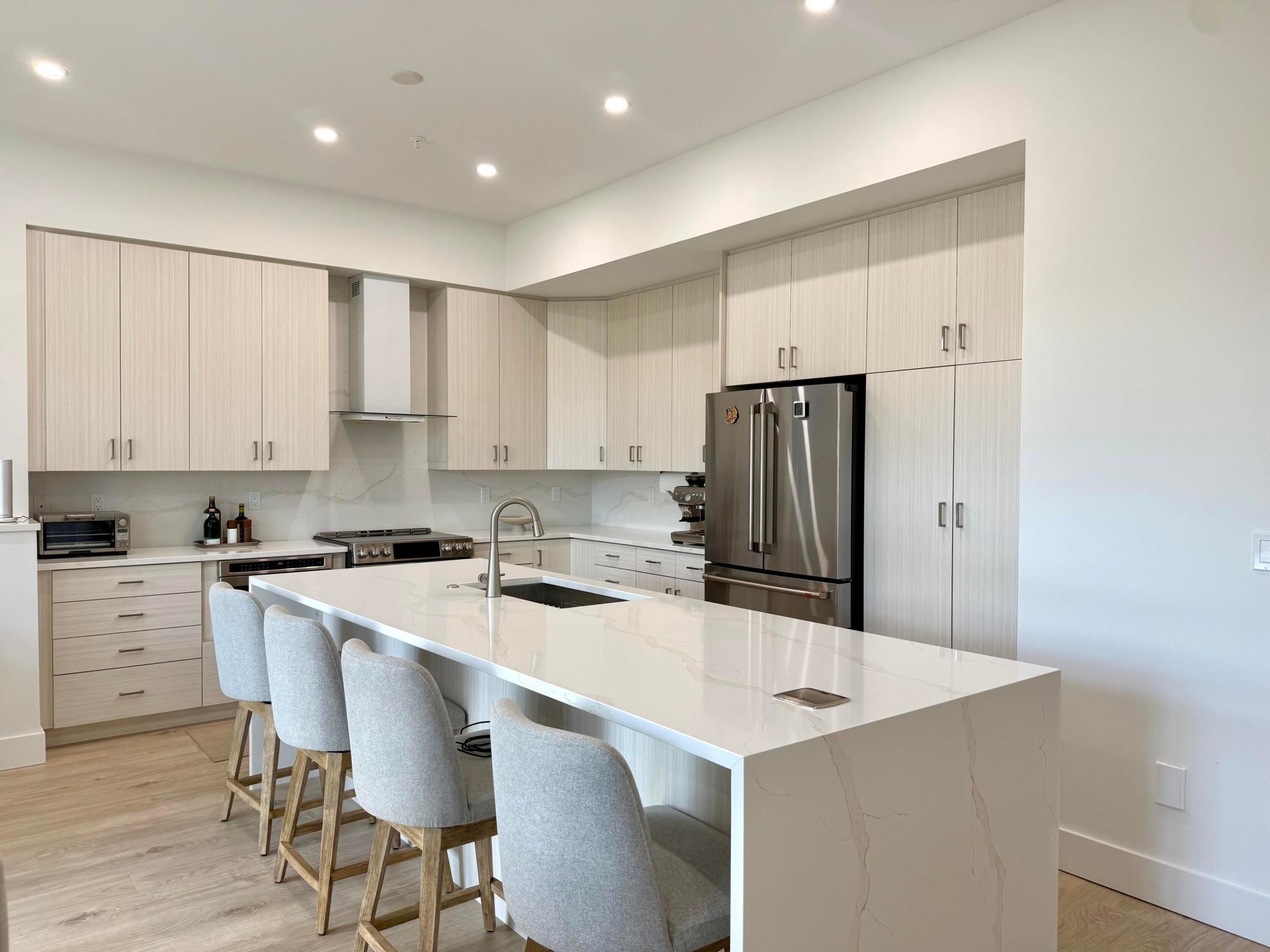 140 Water Pointe Place 12
