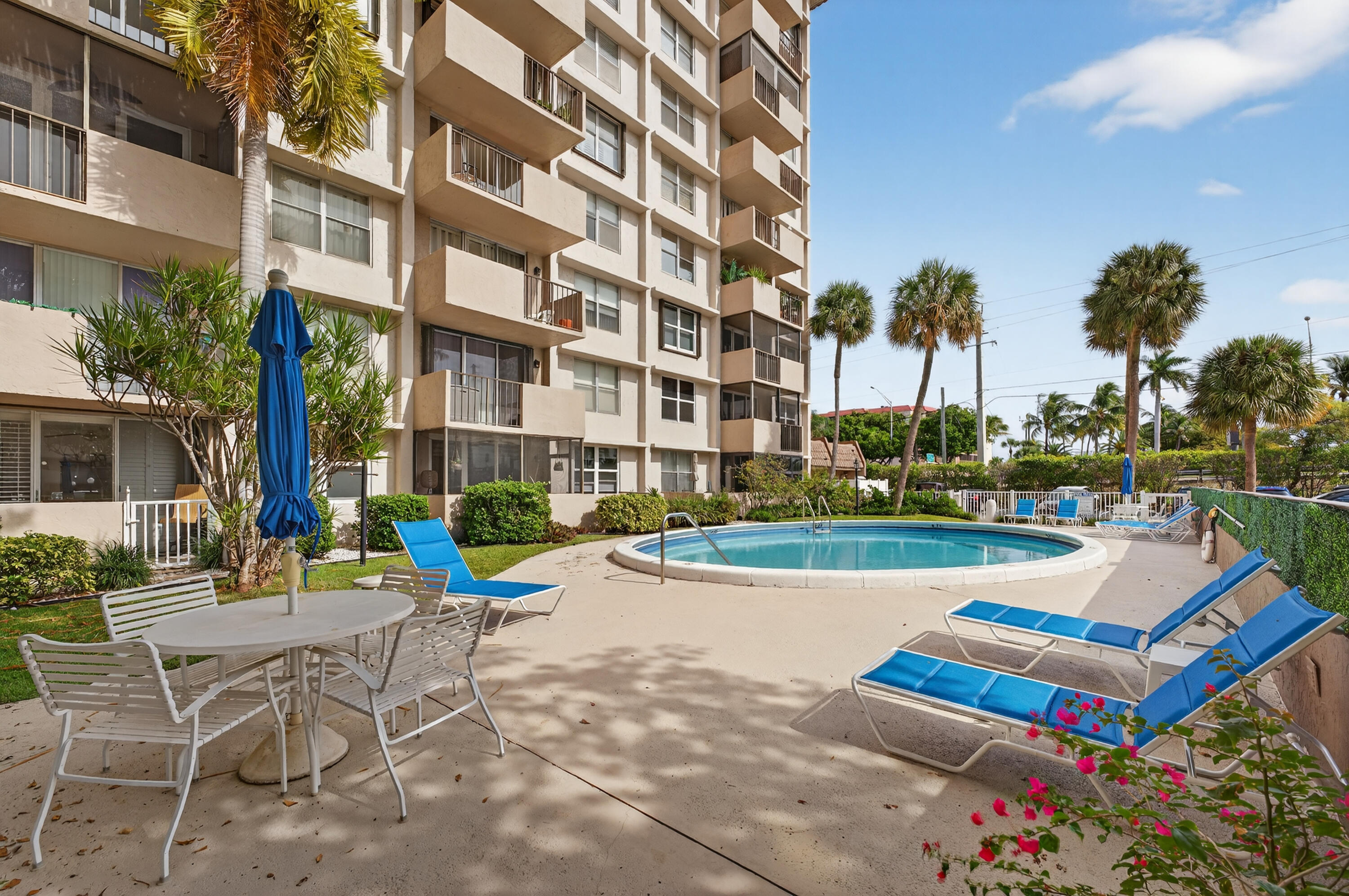 ISLAND CLUB TWO CONDO - Residential