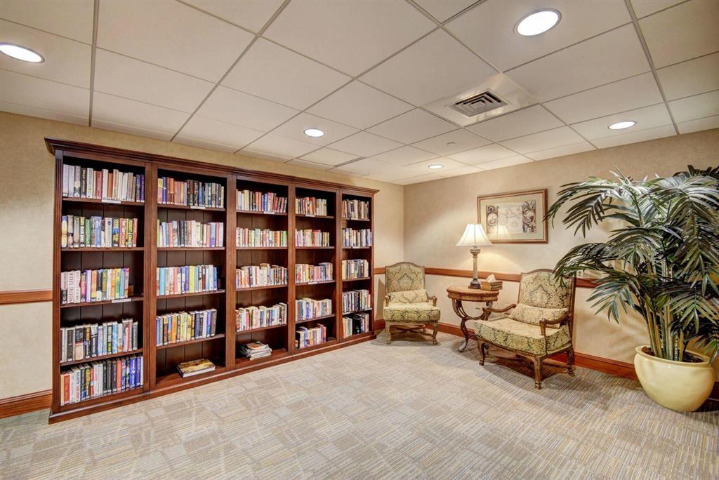 TOSCANA SOUTH CONDO - Residential