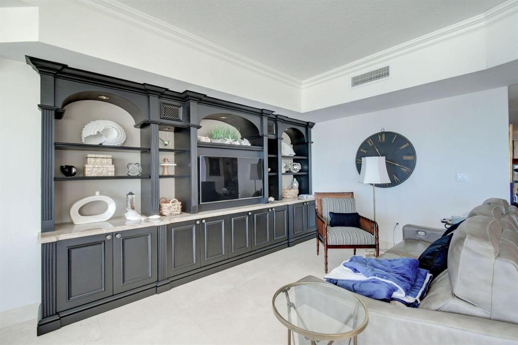 TOSCANA SOUTH CONDO - Residential