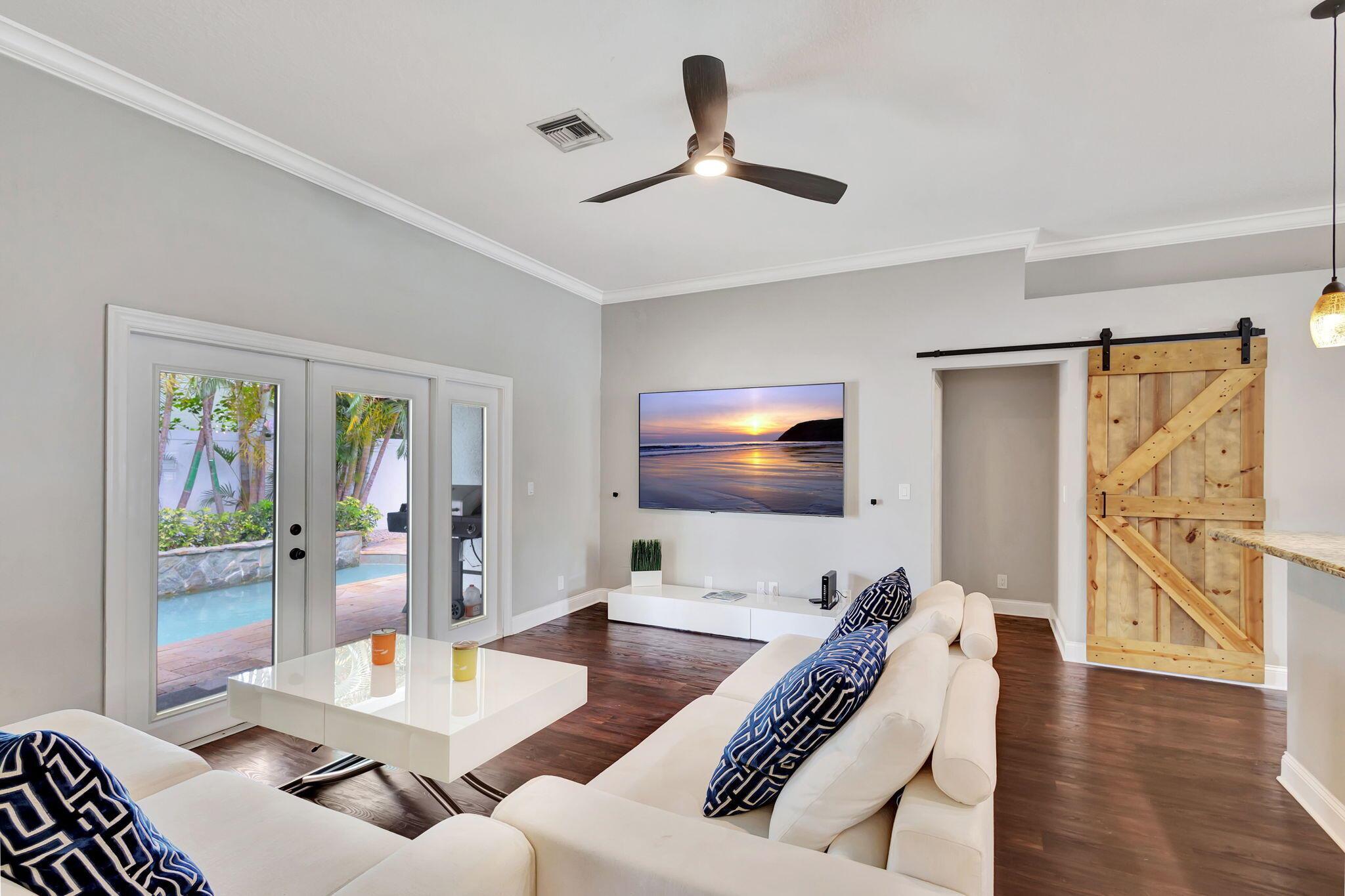 NORTH PALM BEACH HEIGHTS - Residential Lease