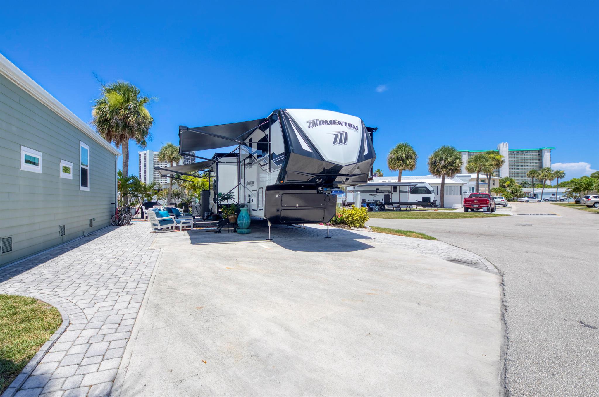 2073 Nettles Boulevard, Jensen Beach, FL, 34957/$205,000 2 2073 Nettles Boulevard