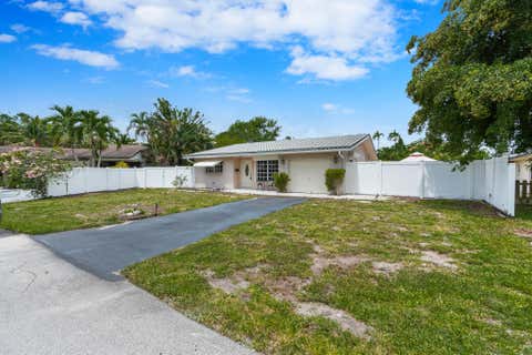 Tiny photo for 6761 NW 32nd Avenue, Fort Lauderdale, FL 33309 (MLS # B26036992)