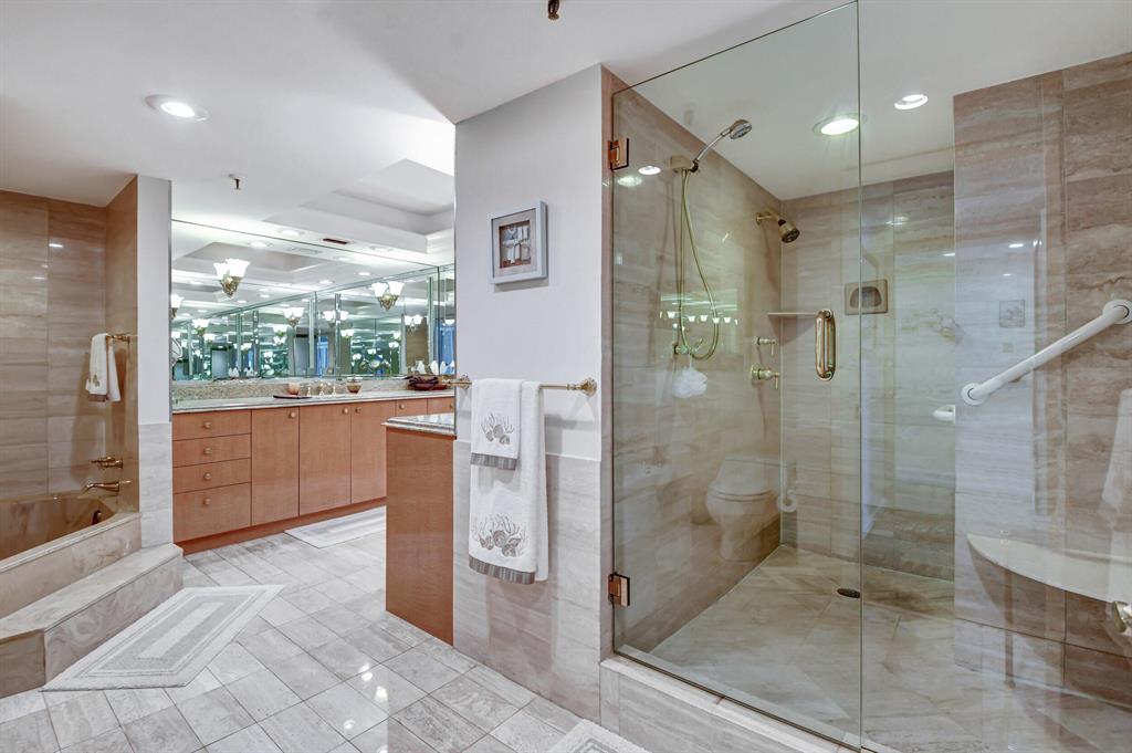 CLARENDON CONDO - Residential